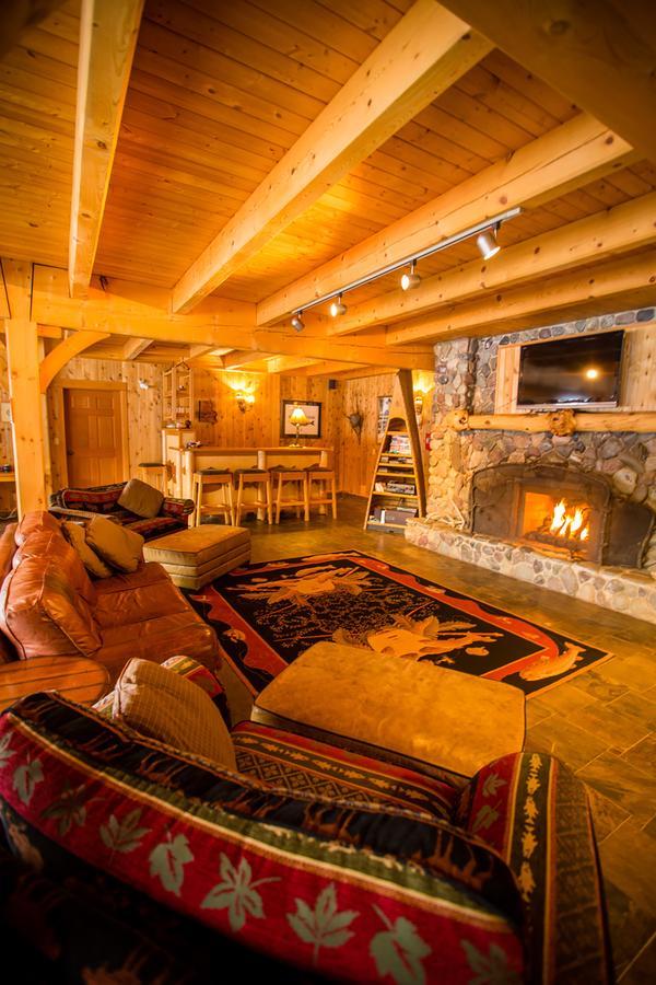 Bear Claw Lodge Kispiox Exterior photo